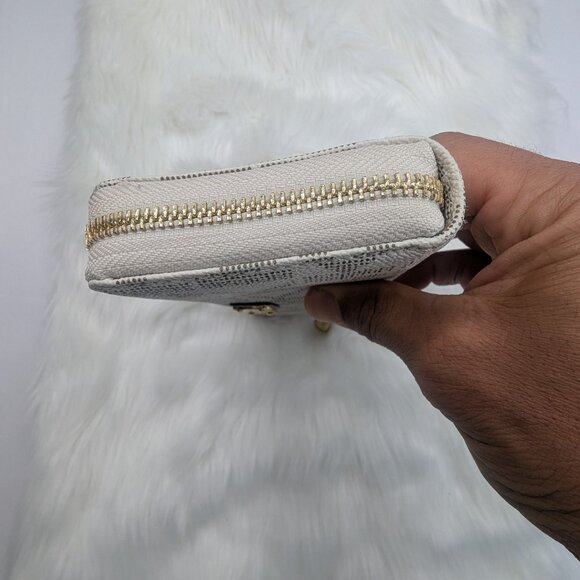 Michael Kors Jet Set Travel Continental Zip Around Wallet - Picture 5 of 14